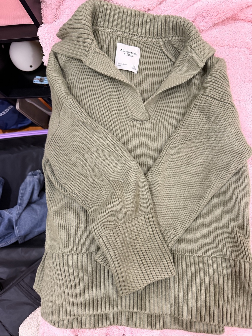 Abercrombie & Fitch Olive Green Ribbed Collared Sweater - Women